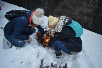 Zimowy obóz przetrwania ASG Predators ogień
